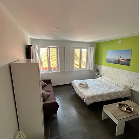 Plaza Portugal Gæstehus 3*